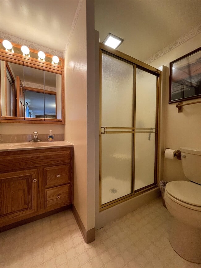 Building Photo - 60 Wards Cove Rd