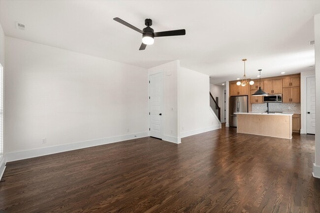 Building Photo - 1802 10th Ave N
