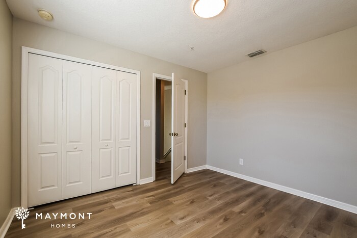 Building Photo - 226 White Dogwood Ln