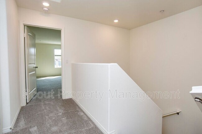 Building Photo - 24131 Tuscany Ave