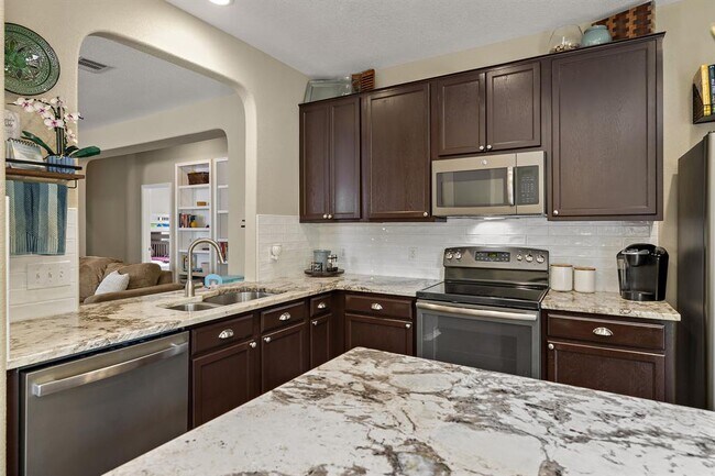 Building Photo - 408 Tyree Rd