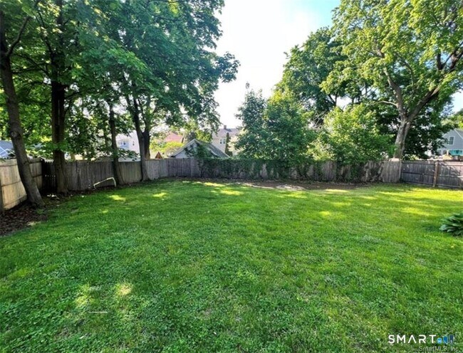 Building Photo - 1079 Brooklawn Ave