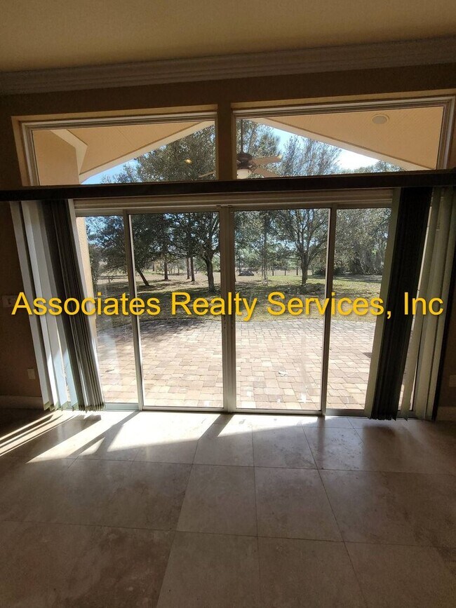 Building Photo - Modern 3BR/2BA Home with Open Concept Livi...