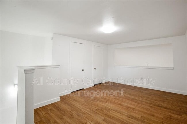 Building Photo - 502 W 35th St