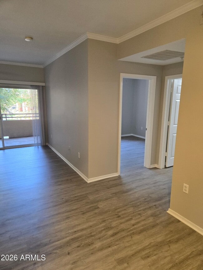 Building Photo - 5401 E Van Buren St