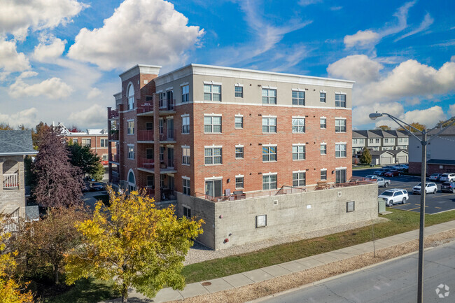 Building Photo - 6636 W 65th St