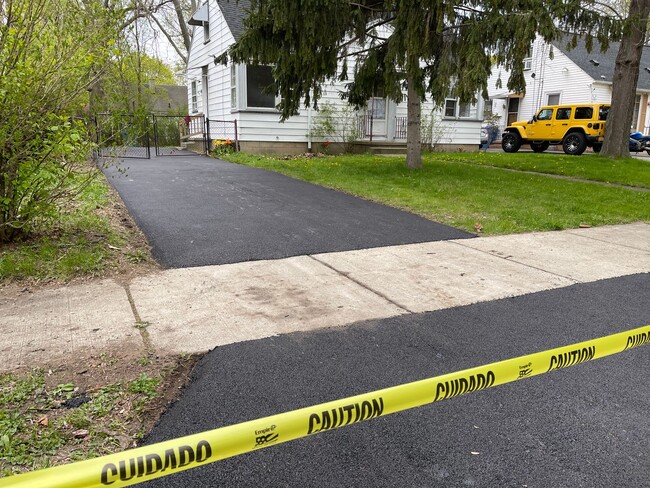 Building Photo - CALL TODAY TO RENT YOUR HOME SWEET HOME !!!