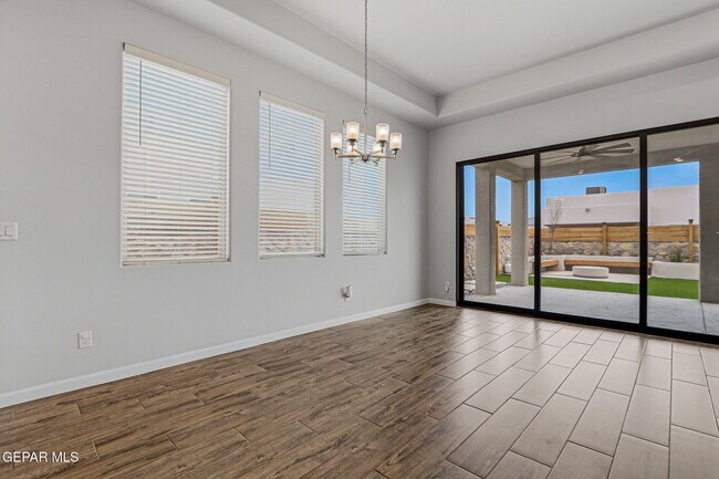 Building Photo - 253 Emerald Sun Dr