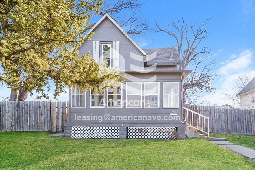 Building Photo - 2409 S 41st St