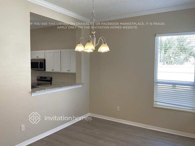 Building Photo - 14303 Mandolin Dr