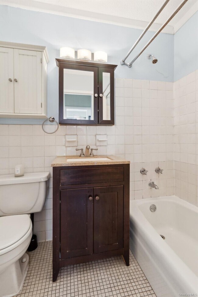 Building Photo - 39-60-60 54th St