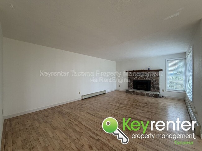 Building Photo - 629 Sandra Lee Ct SE