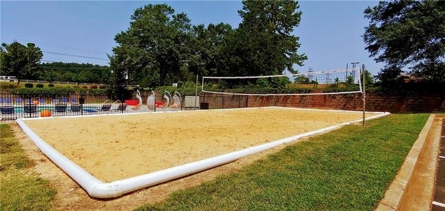 Building Photo - 192 University Village Dr