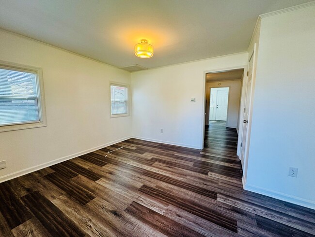 Building Photo - Price just reduced!