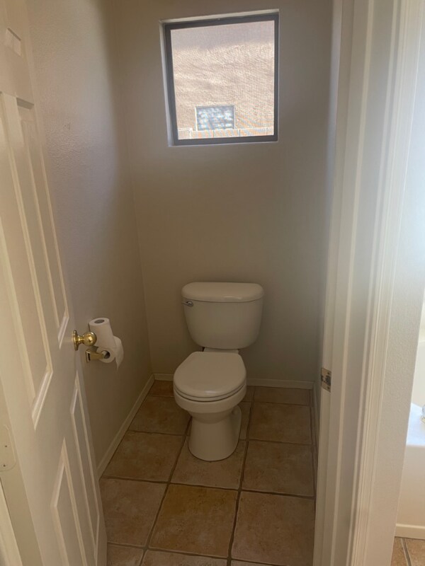 Building Photo - 244 W Goldfinch Way