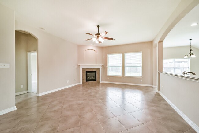 Building Photo - 14711 E Red Bayberry Ct