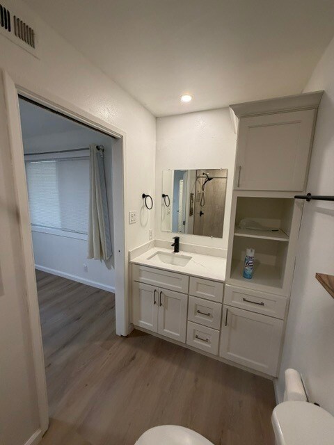 Building Photo - Stockton 2 Bedroom 2 Bathroom Condo