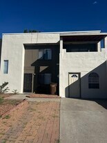 Building Photo - 1620 Birch Ct