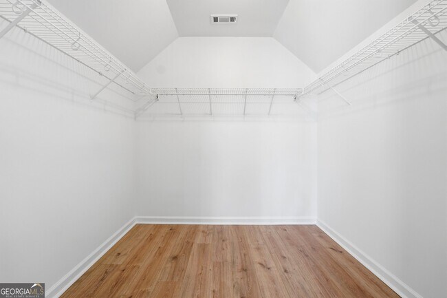 Building Photo - 715 Arbor Cove