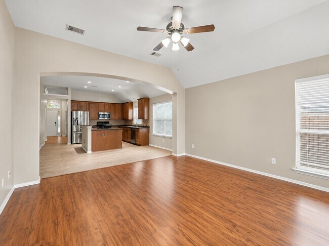 Building Photo - 6114 Menor Crest Dr