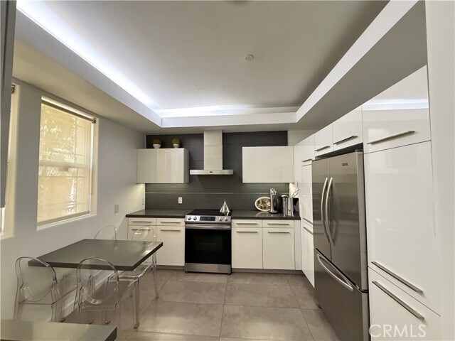 Building Photo - 574 E Palm Ave