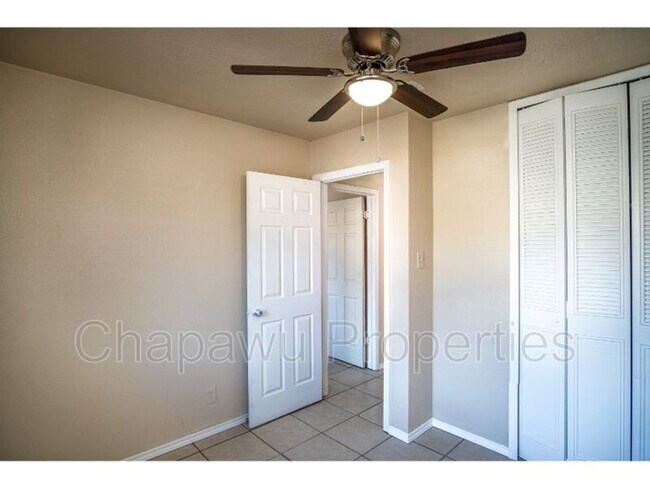 Building Photo - 6916 Shady Grove Dr