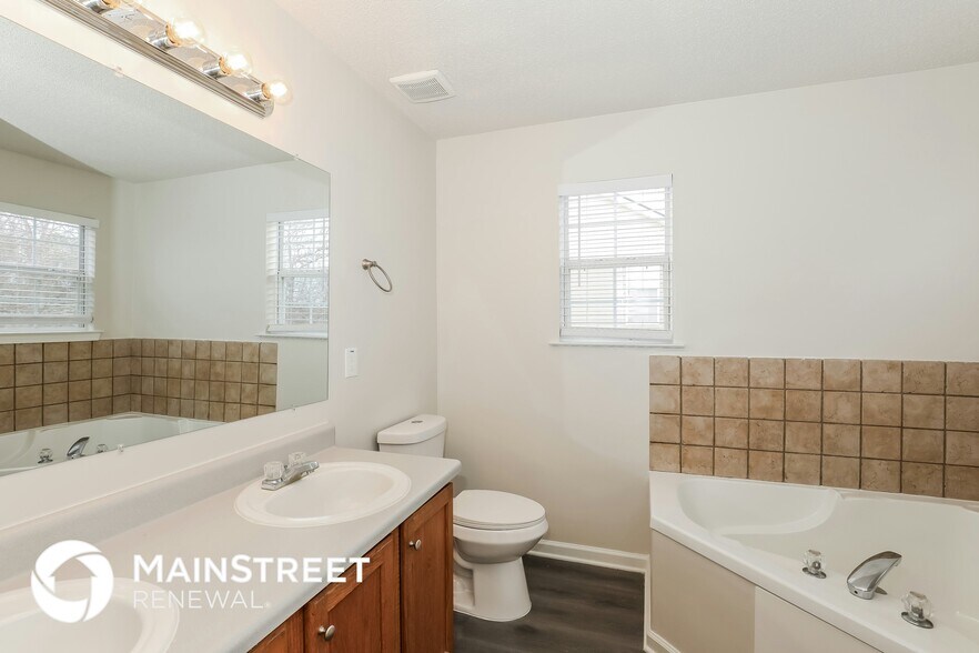 Building Photo - 7434 Chad's Cir