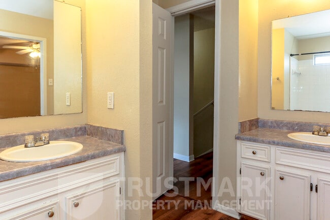 Building Photo - 3103 Courtney Ln