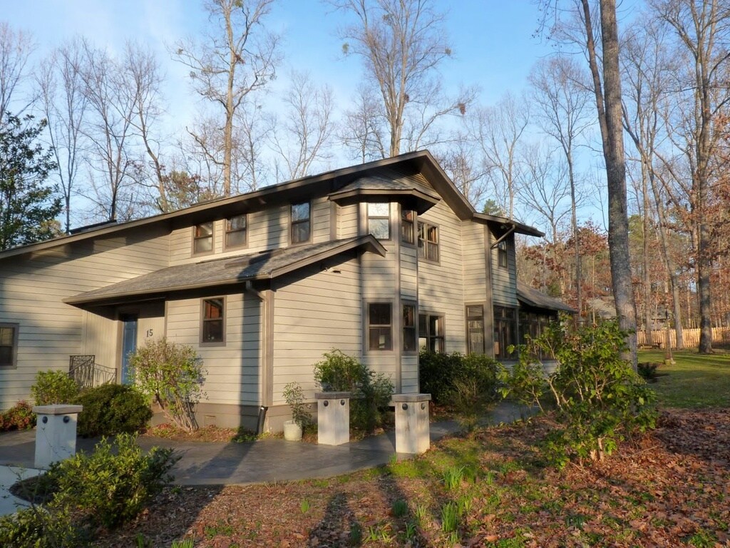 Building Photo - 15 Harvey Place