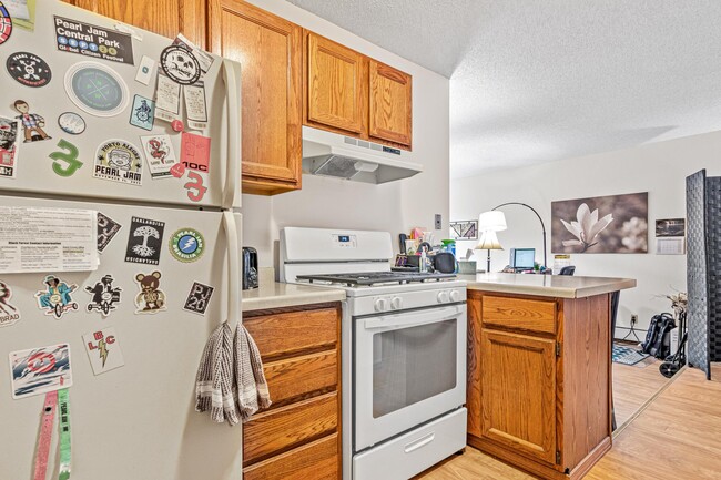 Building Photo - 1601 N Innsbruck Dr
