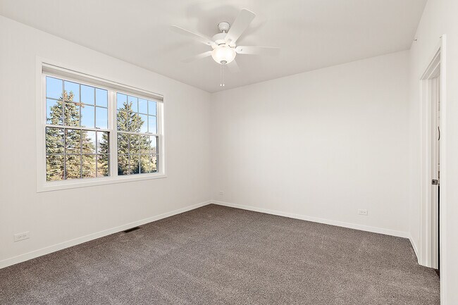 Building Photo - 58 Olympus Dr