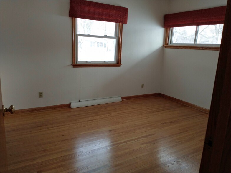 Bedroom #1 - view 2 - 2163 Randy Ave