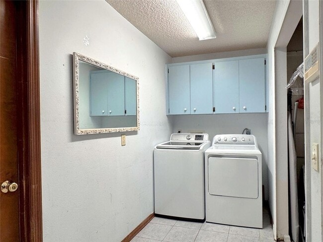 Building Photo - 1135 Colony Arms Dr