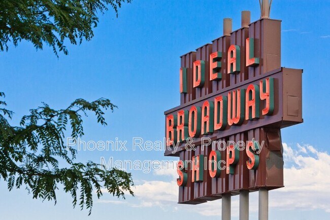 Building Photo - 1237 Elder Ave