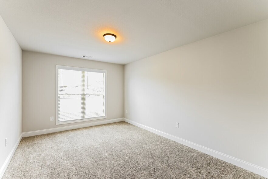 Building Photo - 74 Heartland Cir