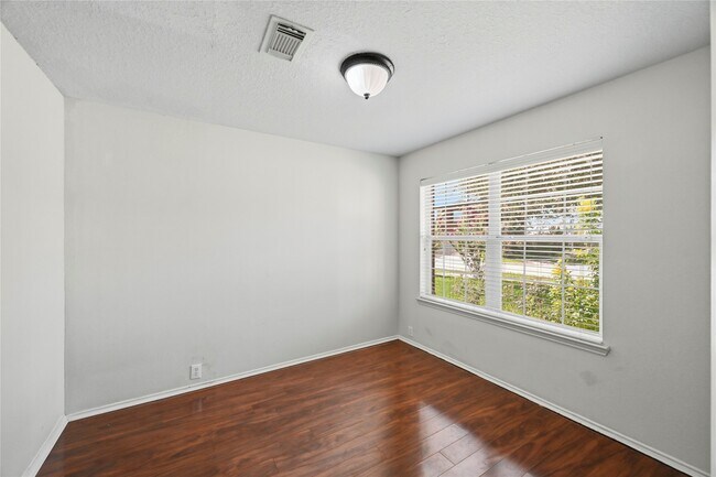 Building Photo - 14954 Sugar Sands Dr
