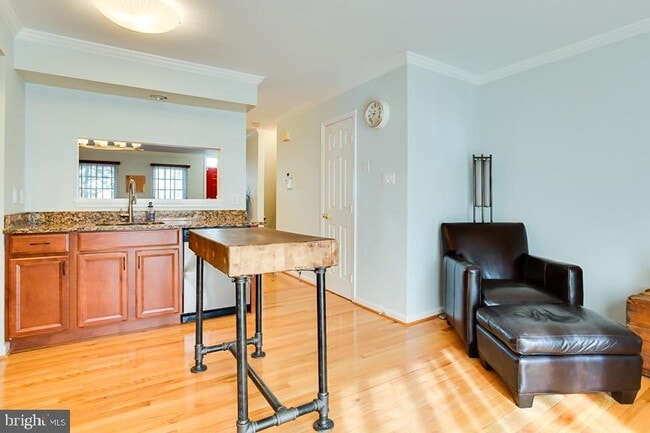 Building Photo - 12867 Mill House Ct