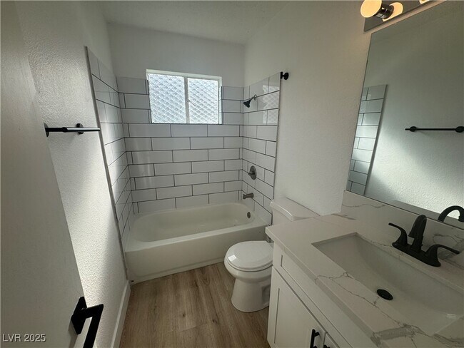 Building Photo - 1336 Darmak Dr