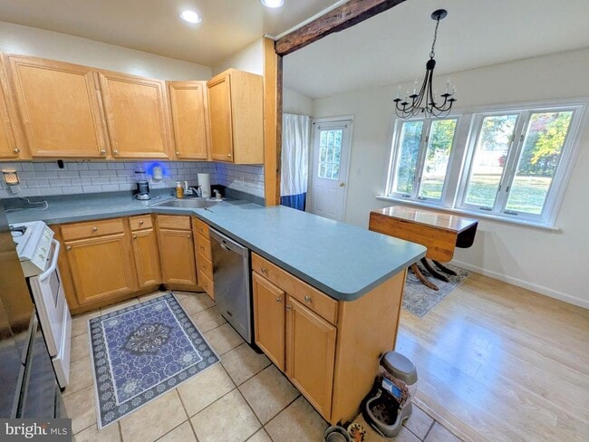 Building Photo - 965 Chester River Dr