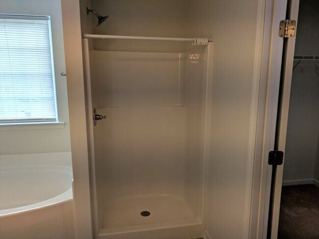 Building Photo - 2040 Perrin Ct