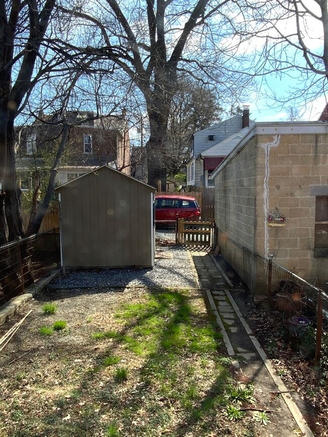 Building Photo - 674 St Joseph St