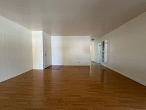Building Photo - La Mar 4-Plex (25280) (DD)