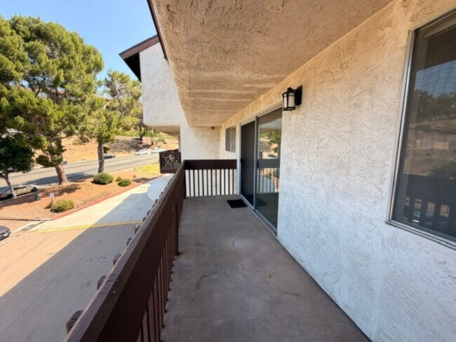 Building Photo - Spacious 2 Bedroom 2 Bathroom Condo with Large Balcony in Mission Valley
