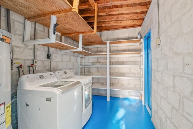 Building Photo - 5600 33rd Ave N