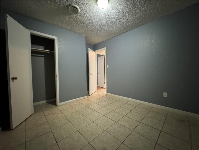 Building Photo - 312 S Halsey St