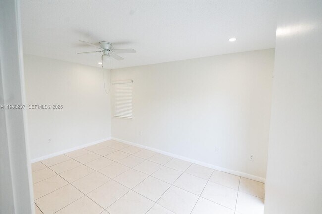 Building Photo - 21009 SW 124th Ave Rd