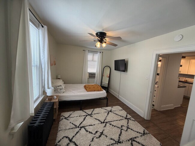 Building Photo - 6611 Kennedy Ave