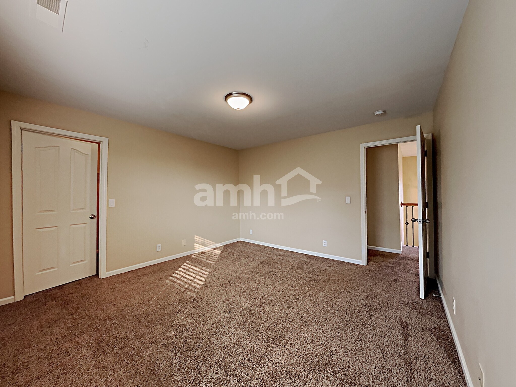 Building Photo - 1068 Blairfield Dr