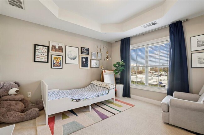 Building Photo - 305 Le Gran Bend