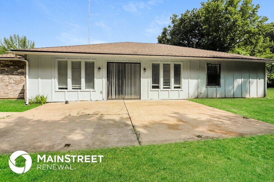 Building Photo - 2913 Wallace Ave